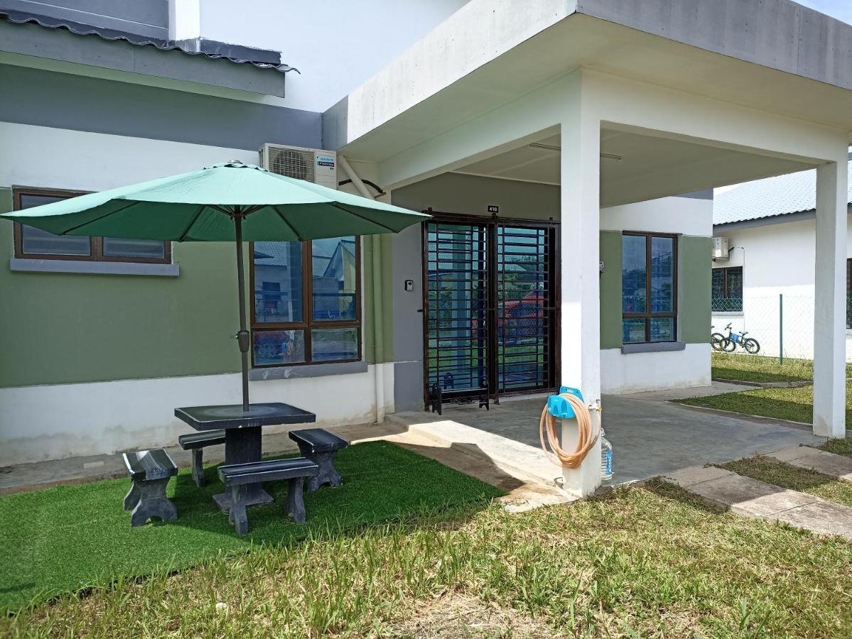Aisya Homestay Bajet Karak Setia 外观 照片