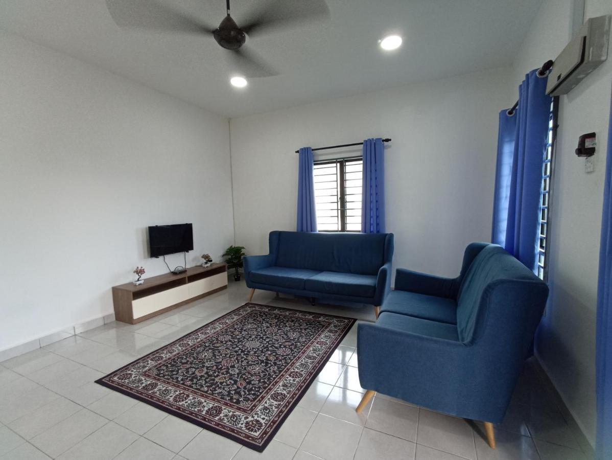Aisya Homestay Bajet Karak Setia 外观 照片
